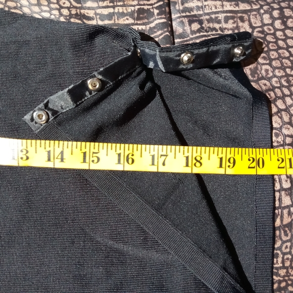 Rebecca Elliot black snap.....L - Picture 11 of 14